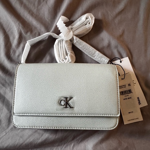 Calvin Klein Archive Hardware Flap Crossbody Bag - Picture 1 of 7